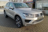 VW Touareg (2)